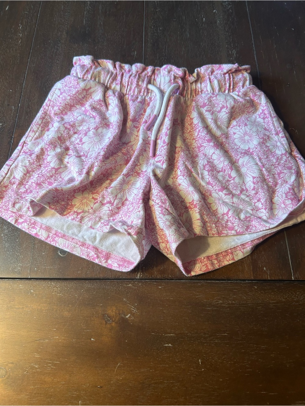 Vineyard Vines Pink and White Floral Elastic-Waist Girls Shorts